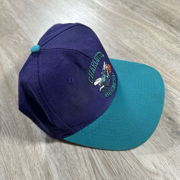 Vintage Charlotte Hornets Hat Snapback NBA Basketball‎ AJD Purple Green Cap - Picture 7 of 8